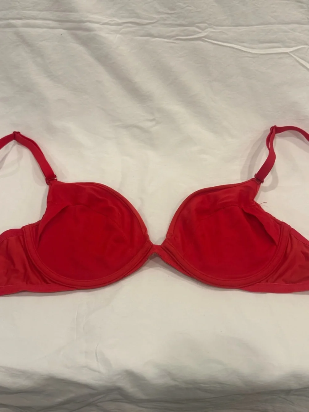 ✅ Victoria’s Secret 38C very sex Red Underwire Bra convertible strap light lined